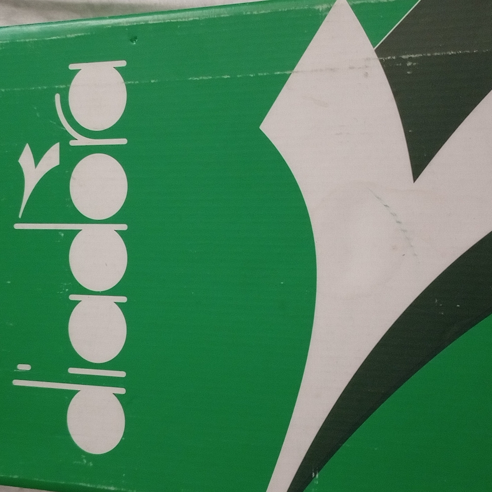 Women diadora sneakers